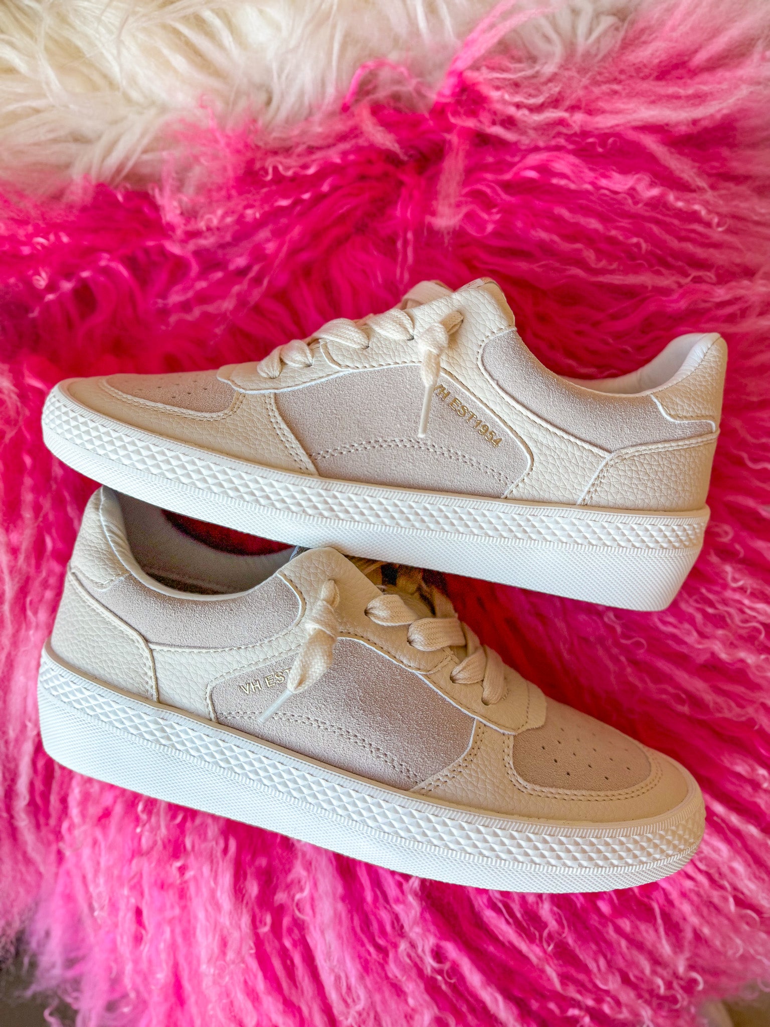 Vintage Havana Fast 10 White Laced Pink Suede Sneakers