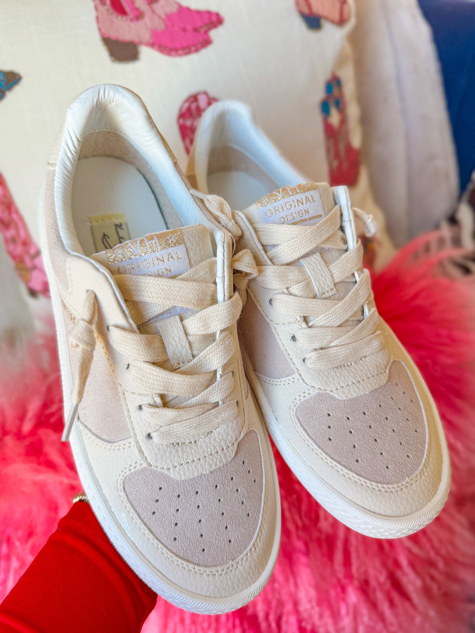 Vintage Havana Fast 10 White Laced Pink Suede Sneakers