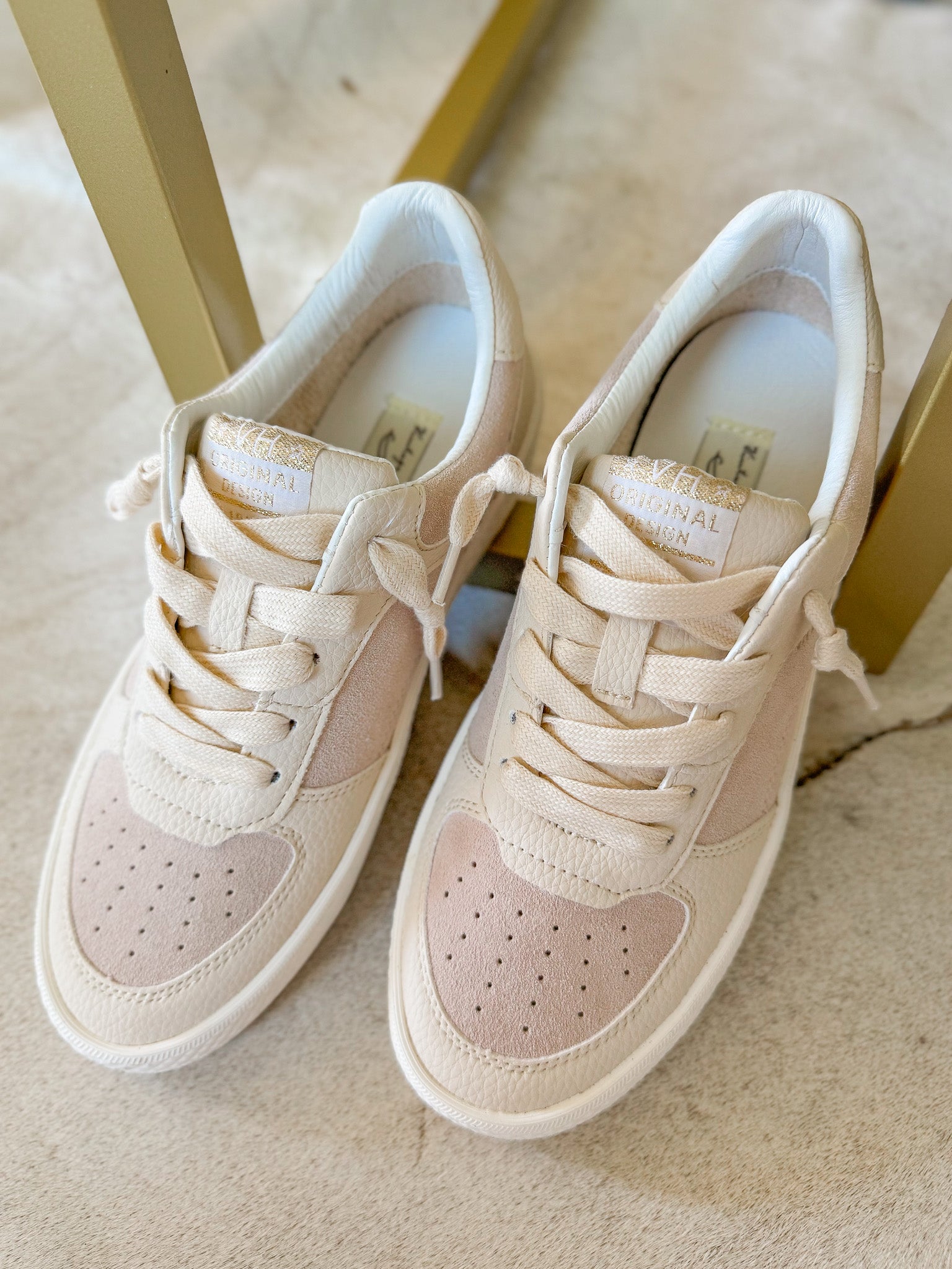 Vintage Havana Fast 10 White Laced Pink Suede Sneakers