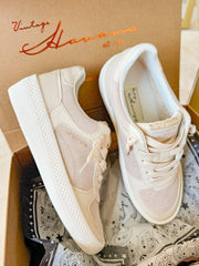 Vintage Havana Fast 10 White Laced Pink Suede Sneakers