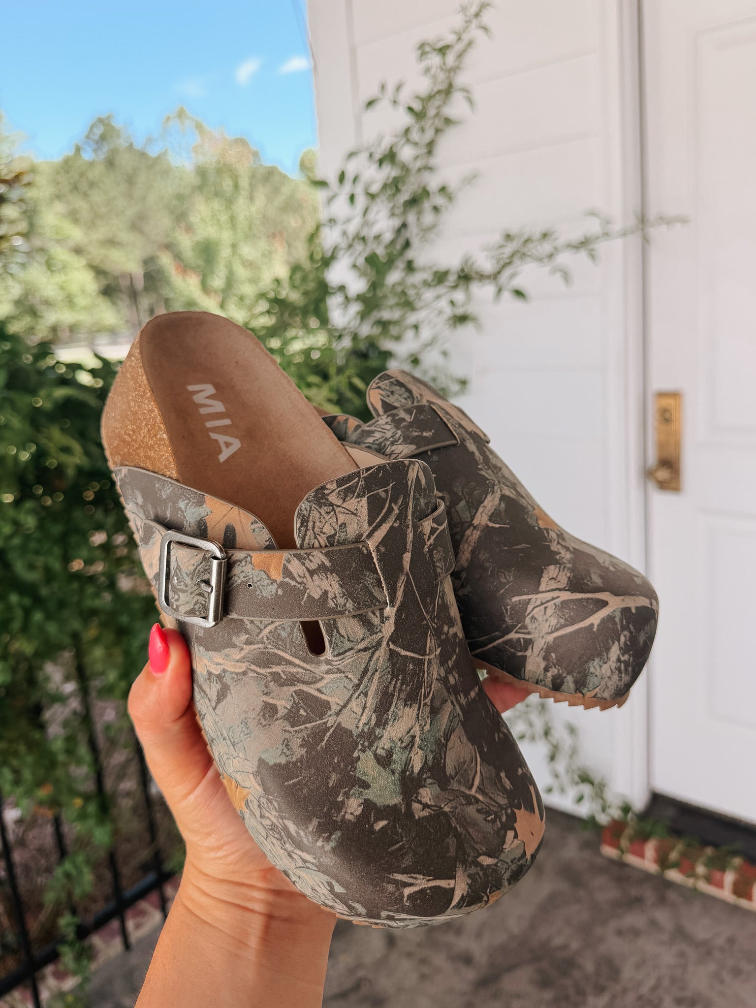 Wild Side Clogs