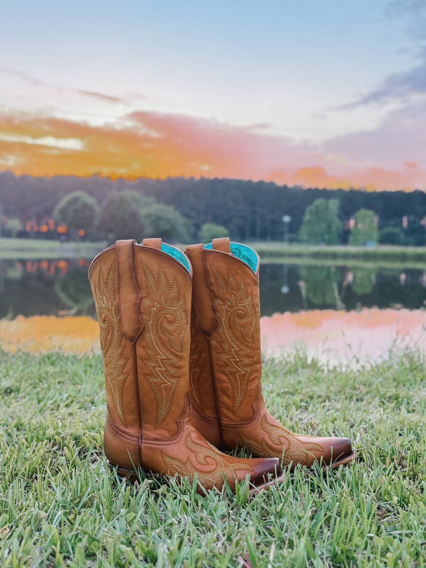 Women's Corral Shedron Flames Embroidery Snip Toe Western Boot