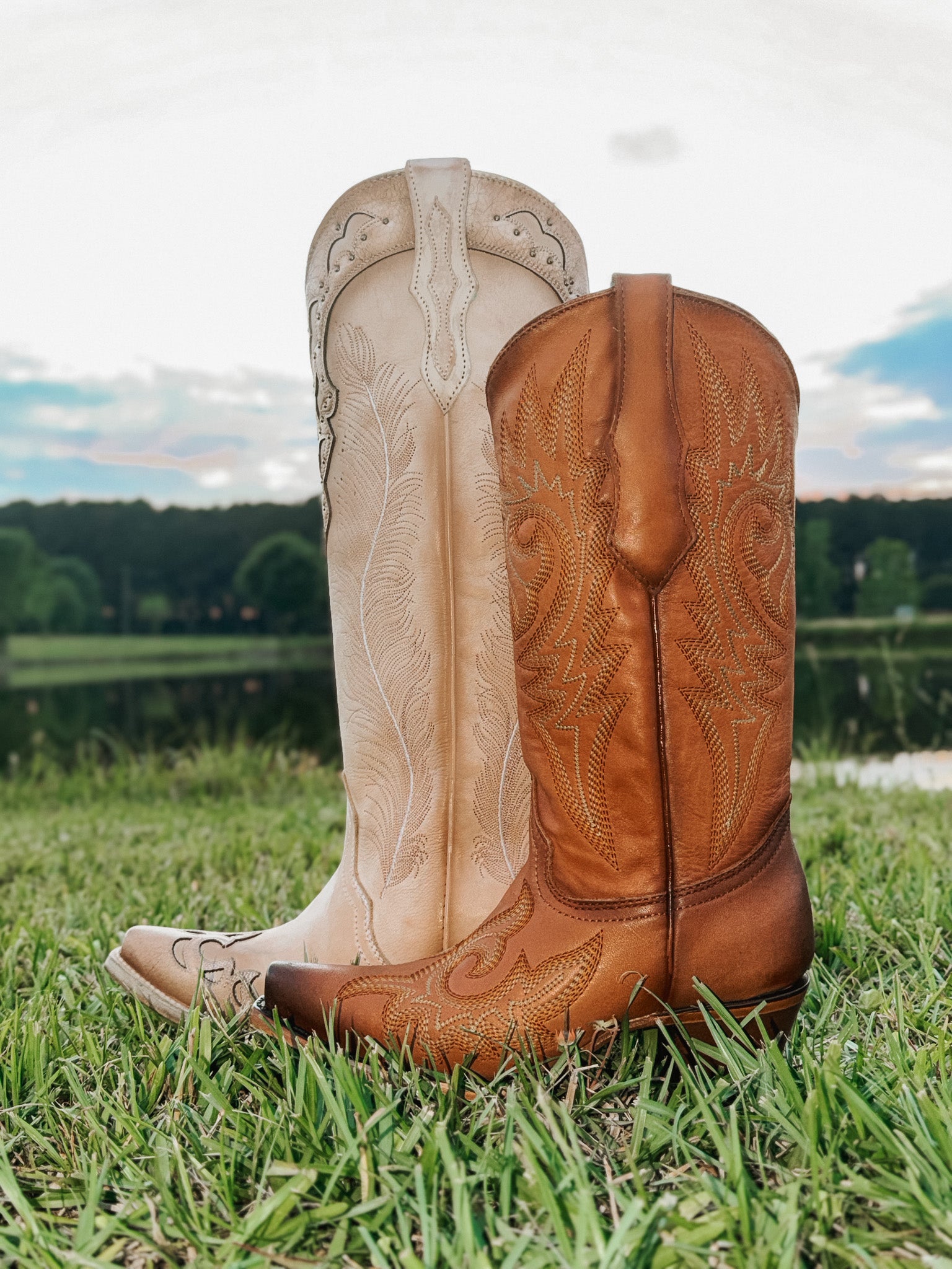 Women's Corral Shedron Flames Embroidery Snip Toe Western Boot