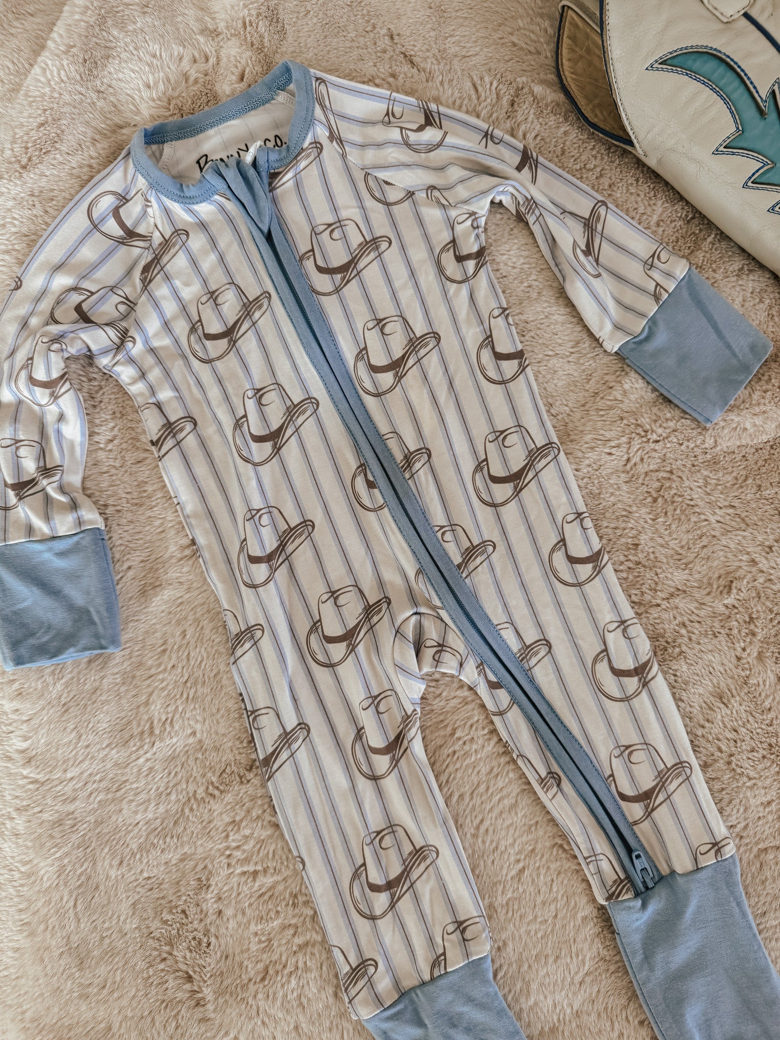 Western Blues Striped Bamboo Sleeper - Cowgirl Boot & Cowboy Hat