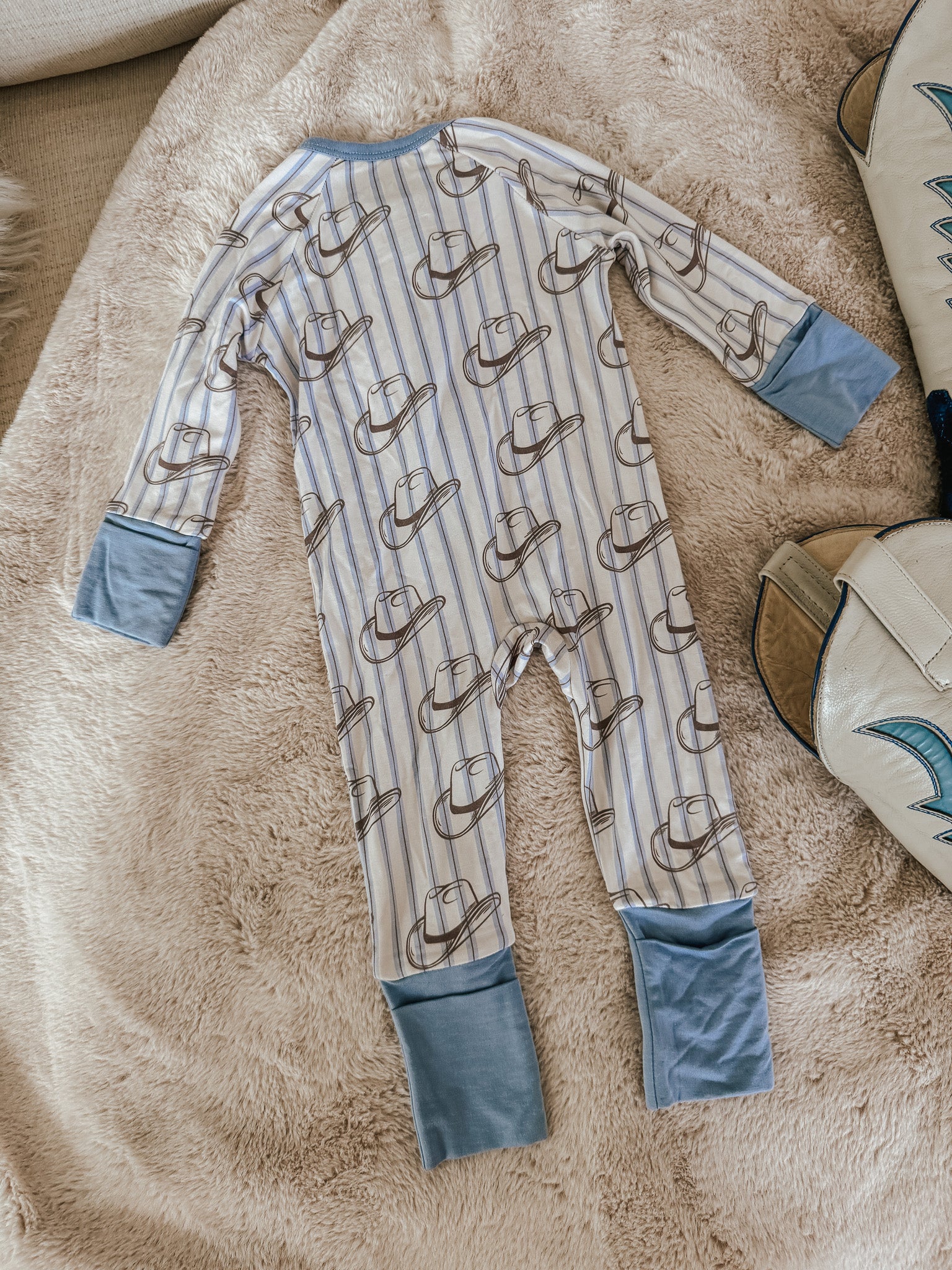 Western Blues Striped Bamboo Sleeper - Cowgirl Boot & Cowboy Hat