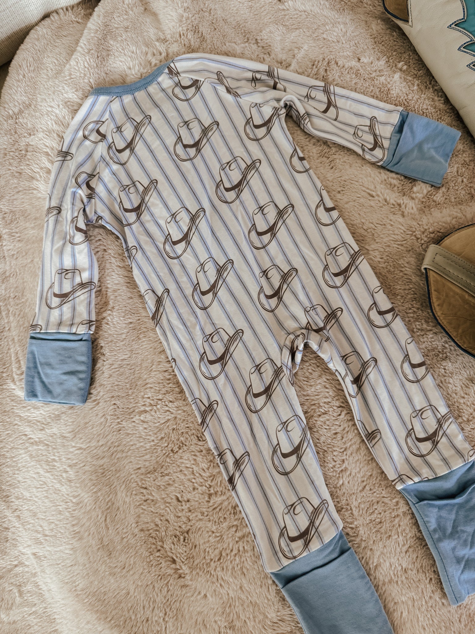 Western Blues Striped Bamboo Sleeper - Cowgirl Boot & Cowboy Hat