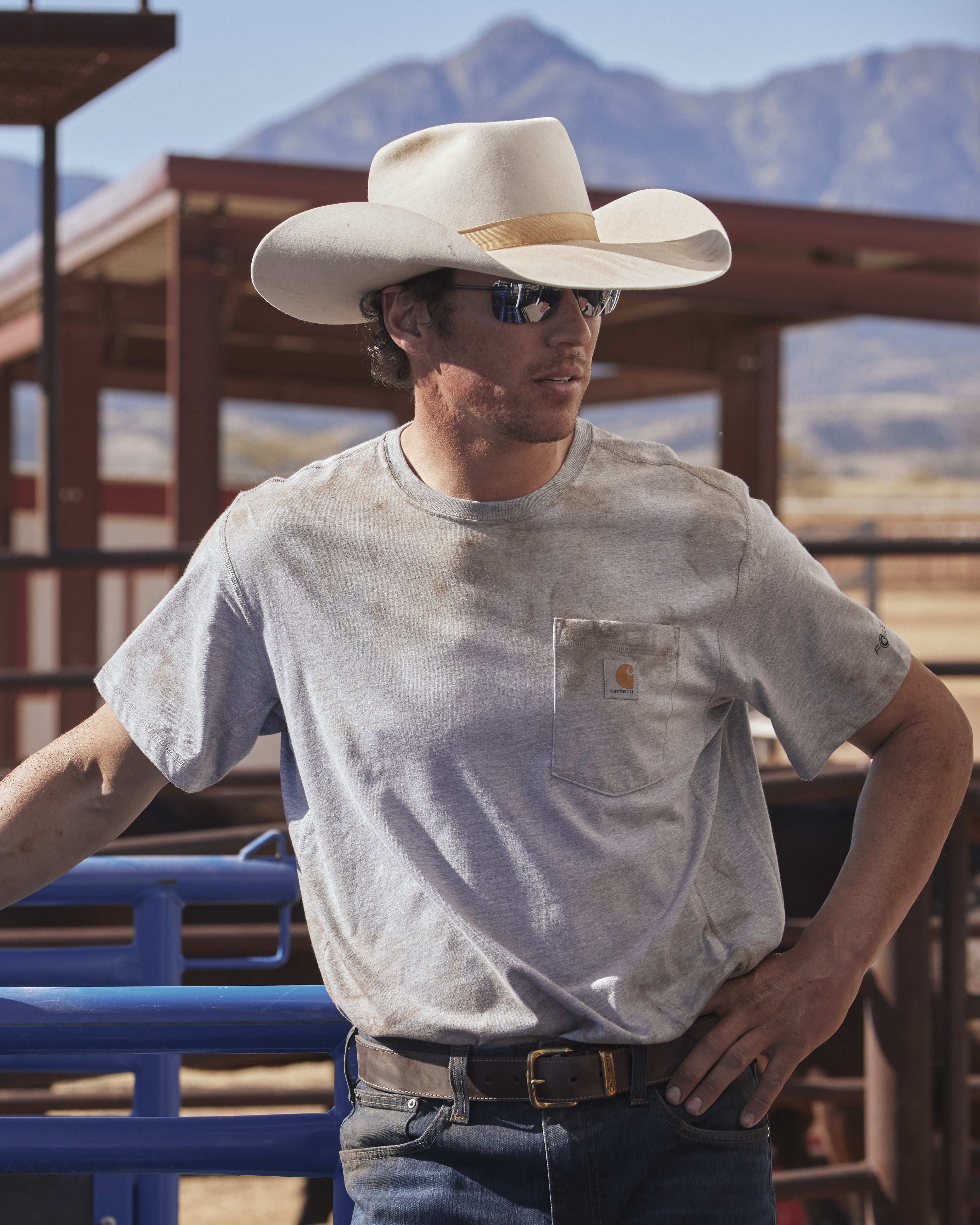 Carhartt Force Relaxed Fit Midweight Short Sleeve Pocket T-Shirt in Heather Grey