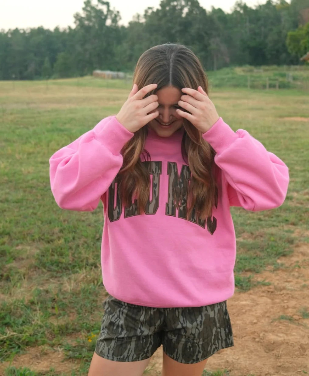 Lulu Mac | Mossy Oak Sweatshirt in Bubblegum Pink