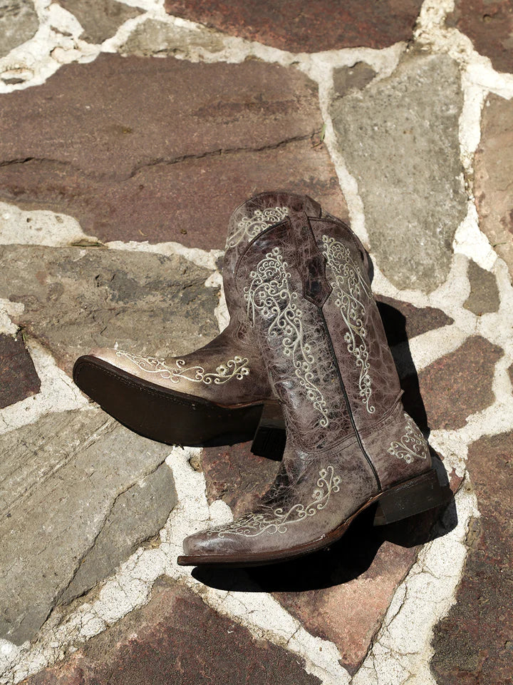 Bota vaquera con punta cuadrada bordada Corral para niñas