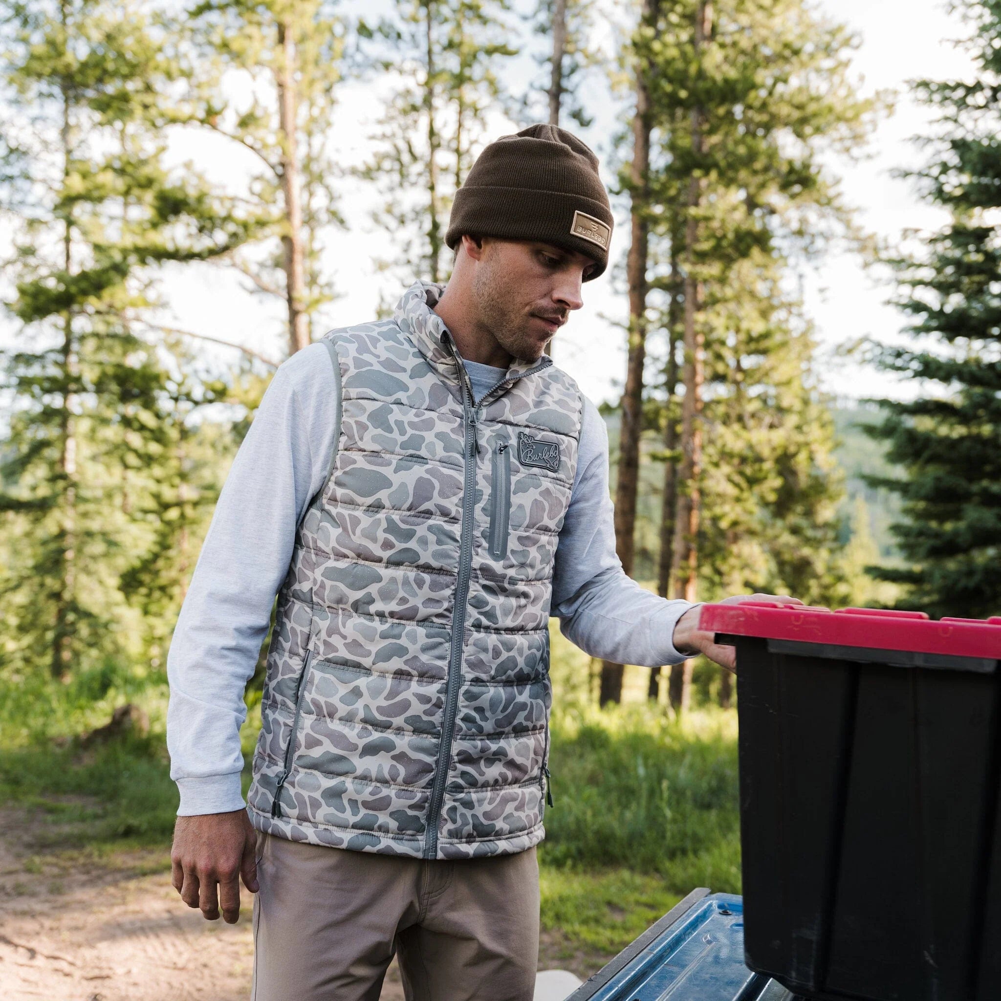 Men's Burlebo Puffer Vest - Classic Deer Camo