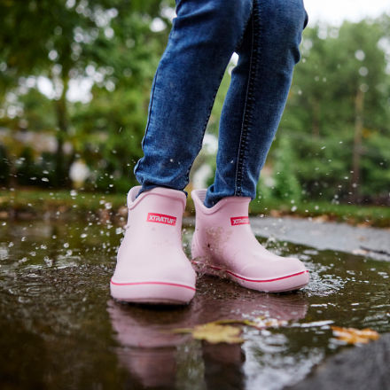 Big Kid's Tufs Pink Ankle Deck Boot