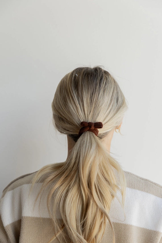 Kaxi Bow Slick Back Ponytails in Dark Brown