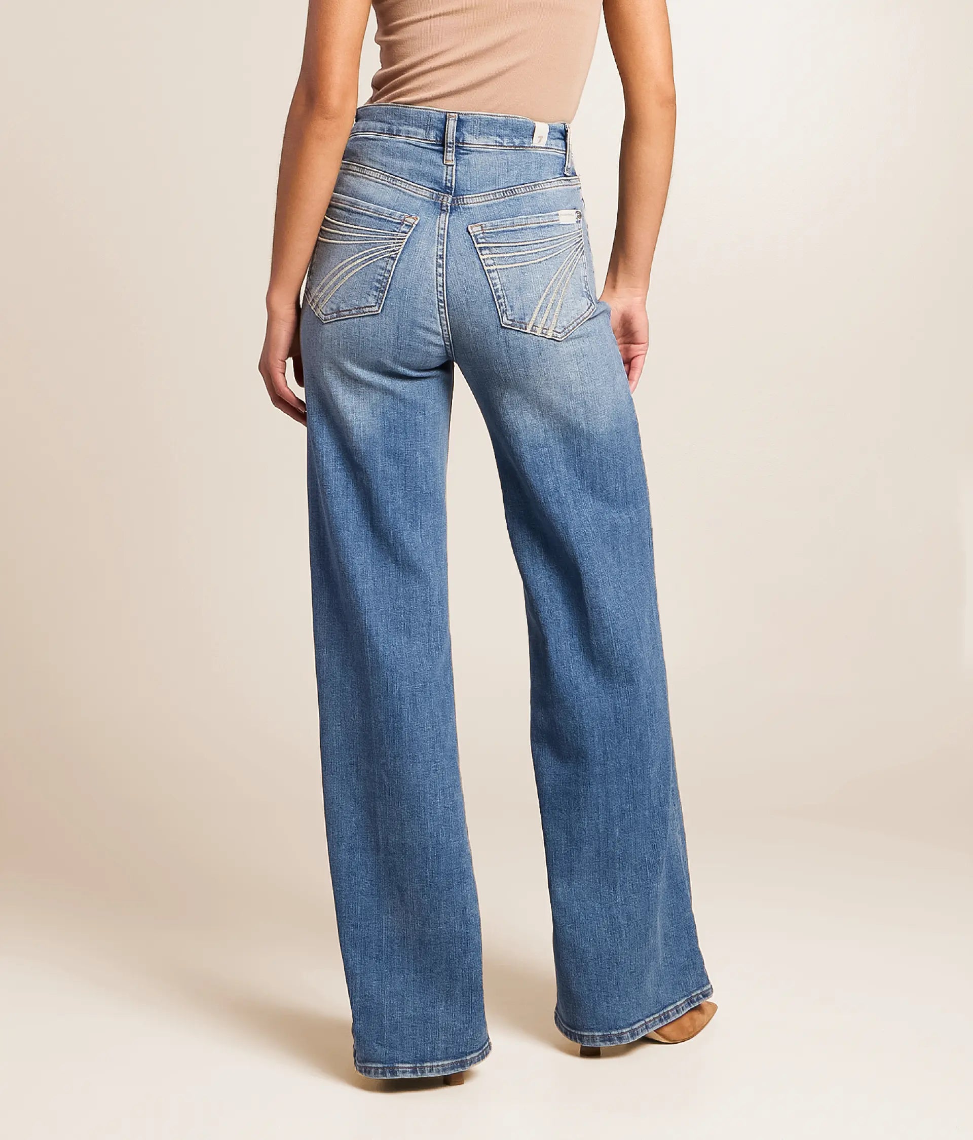 7 For All Mankind Ultra High Rise Jo Wide Leg Stretch Jeans | 32"