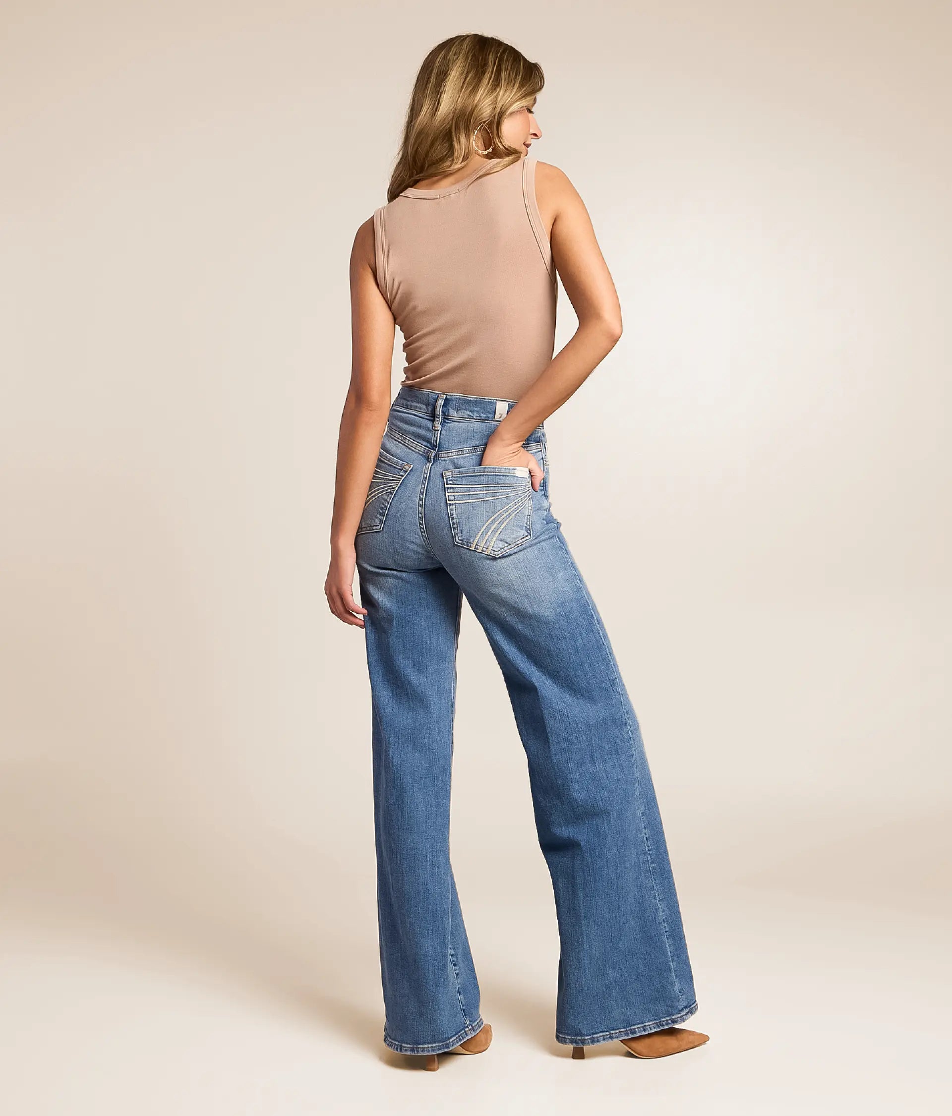 7 For All Mankind Ultra High Rise Jo Wide Leg Stretch Jeans | 32"