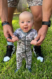 Burlebo Baby Zip Up Onsie in Classic Deer Camo