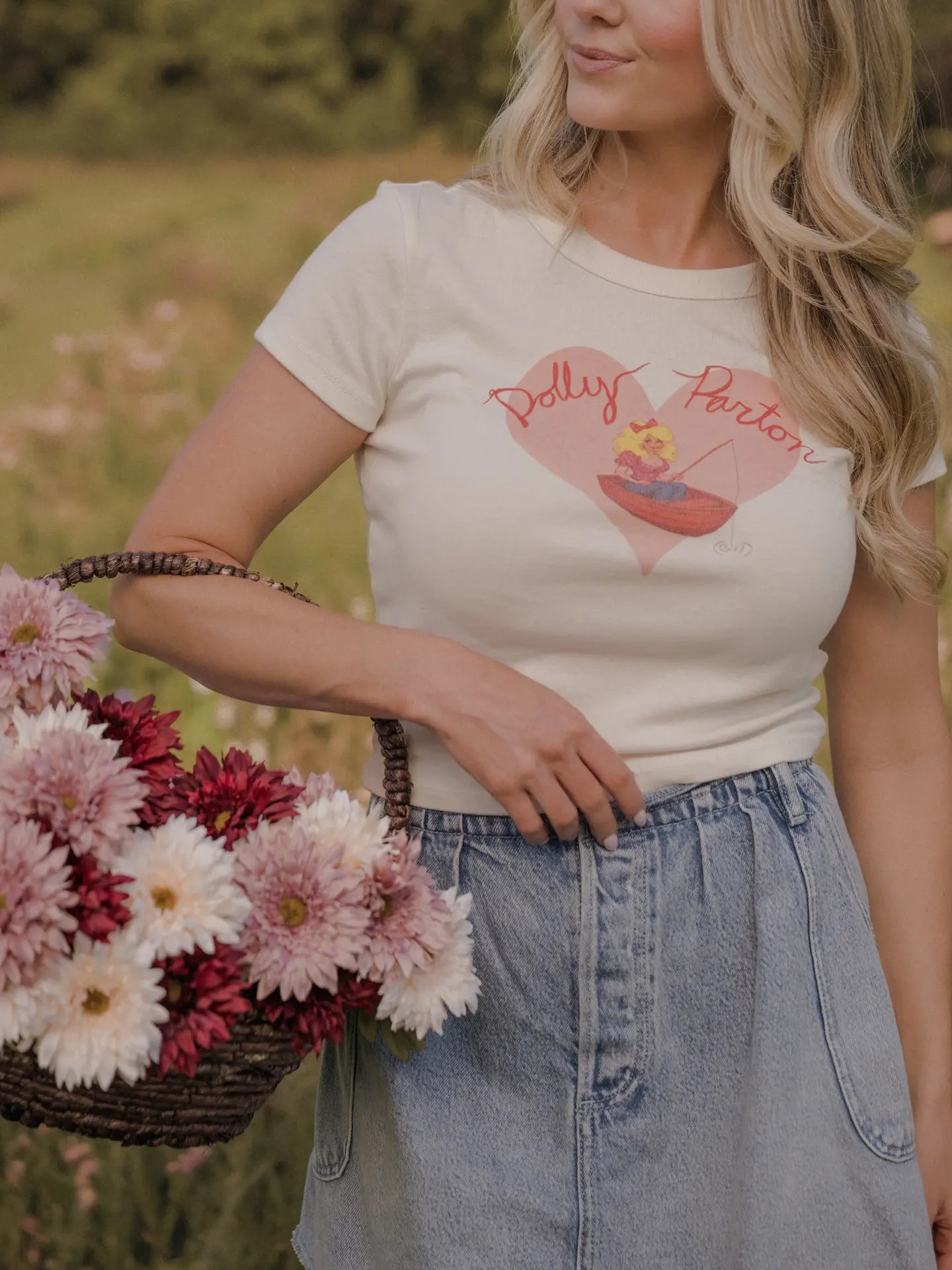 Dolly Parton Pond Baby Tee in Off White