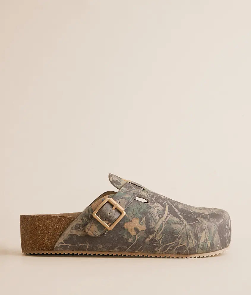 Wild Side Clogs