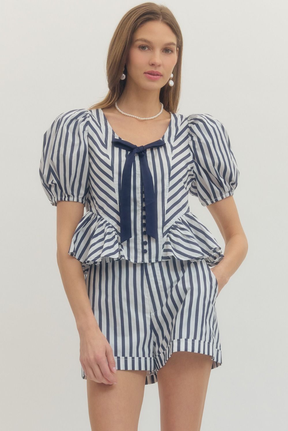 Yacht Party Shorts in Navy