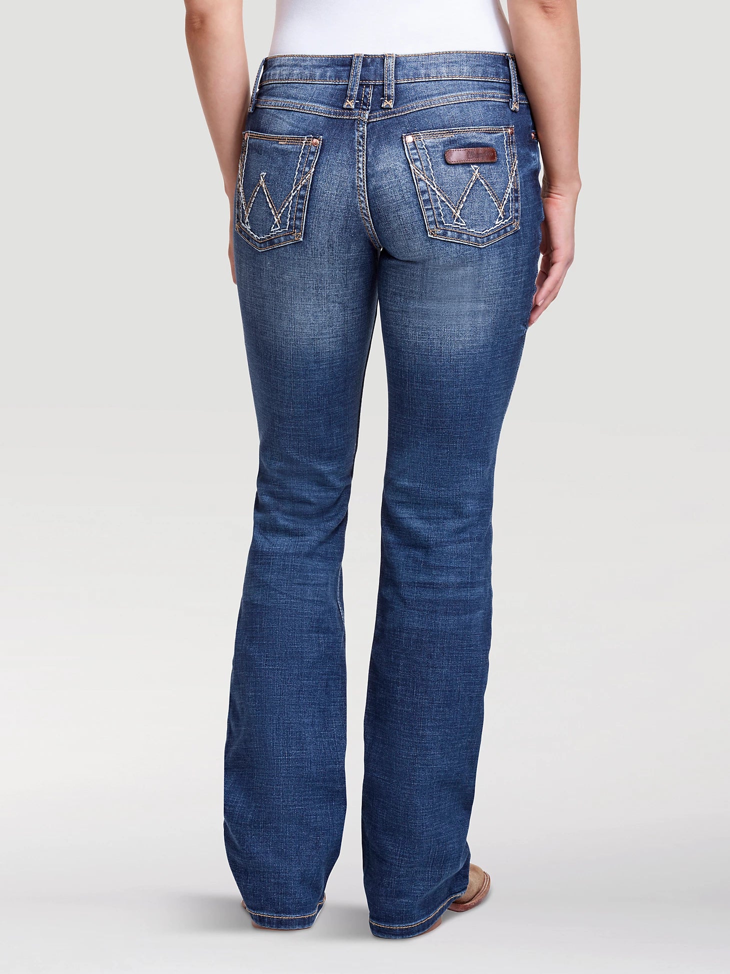WOMEN'S WRANGLER RETRO® MAE JEAN IN MS WASH