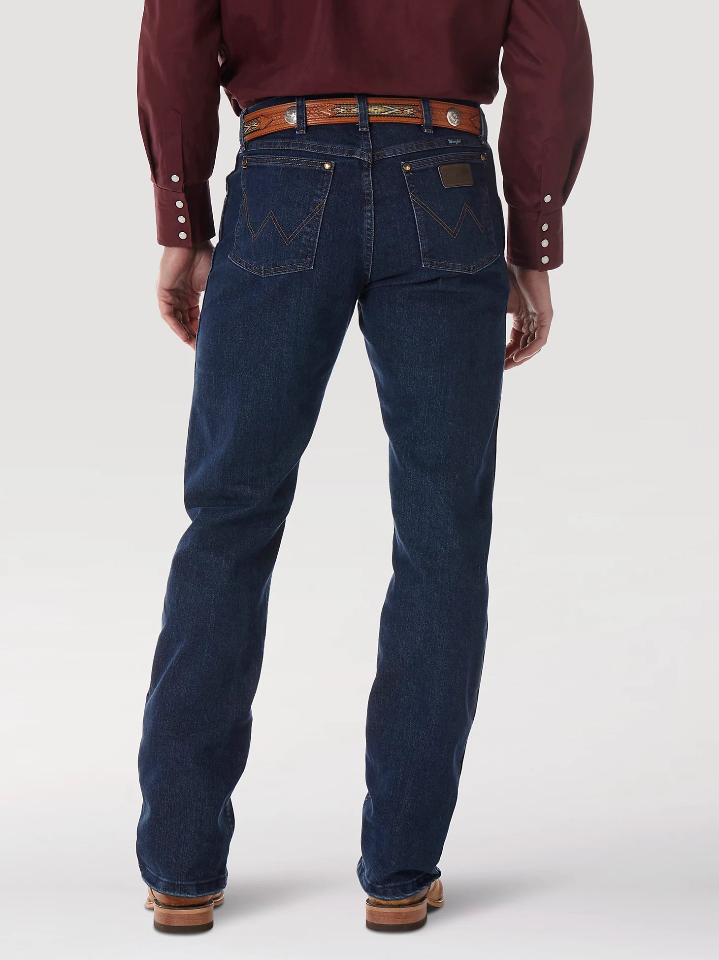 JEANS DE AJUSTE REGULAR WRANGLER PREMIUM PERFORMANCE COWBOY CUT® PARA HOMBRE EN ENJUAGUE DE MEDIANOCHE 