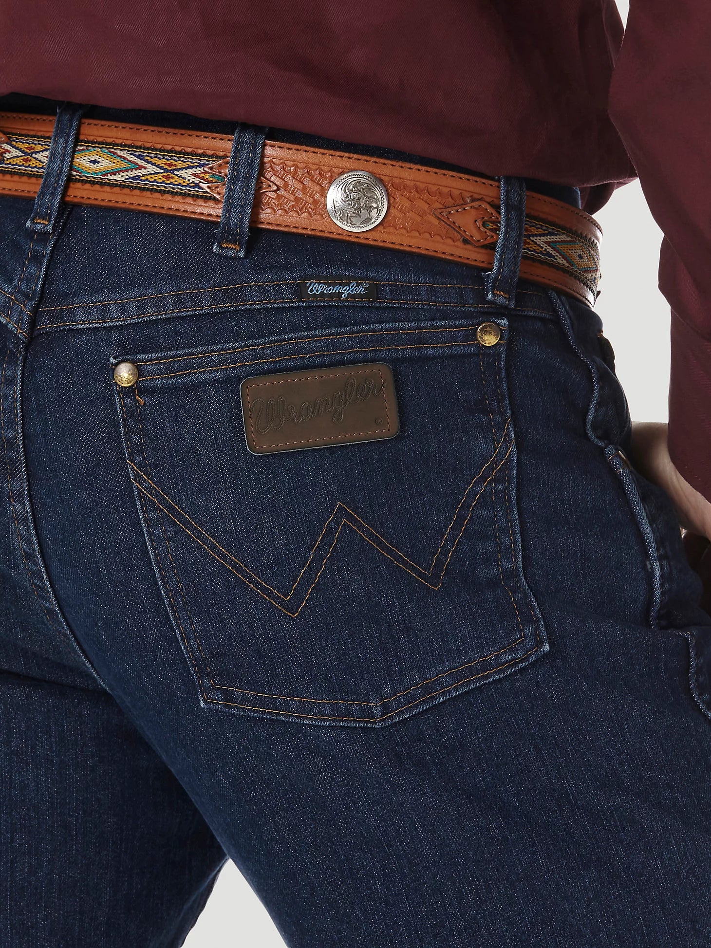 JEANS DE AJUSTE REGULAR WRANGLER PREMIUM PERFORMANCE COWBOY CUT® PARA HOMBRE EN ENJUAGUE DE MEDIANOCHE 