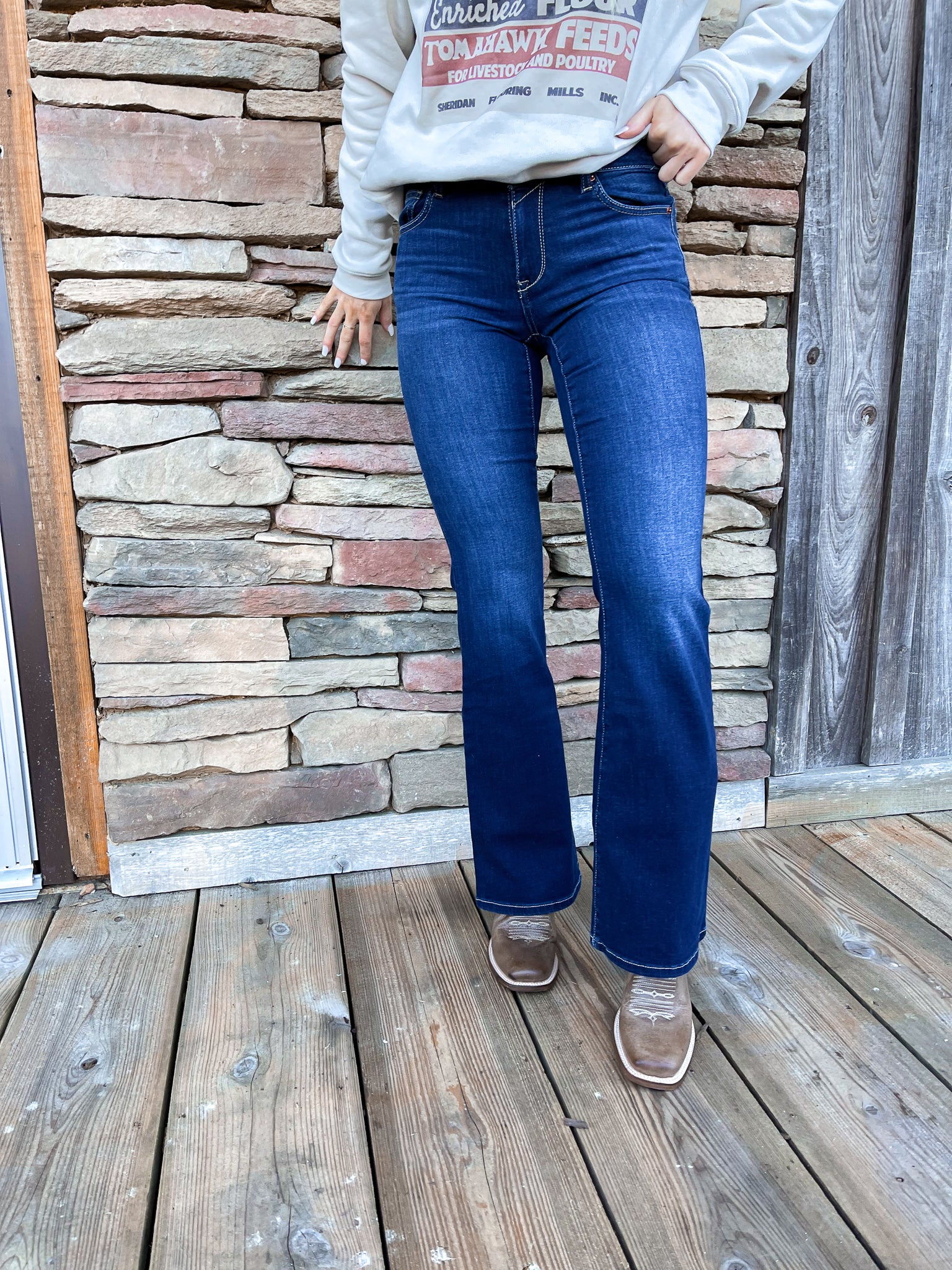 JEANS Acampanados de talle perfecto y ultraelásticos ARIAT KATIE