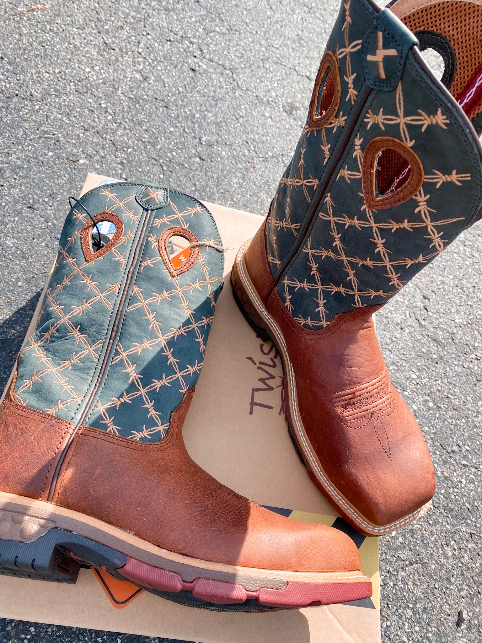 BOTA CON PUNTA DE SEGURIDAD TWISTED X WESTERN NANO COMPOSITE EN ALAMBRE DE PúaS MARRÓN