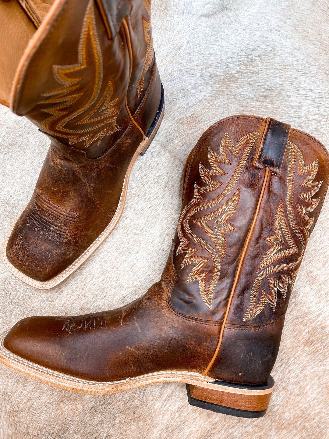 極美品 Tony Lama CHOCO SAIGETS WORN GOAT 9B Tony Lama Women's Cowboy Boots and Cowgirl Boots at Bronco