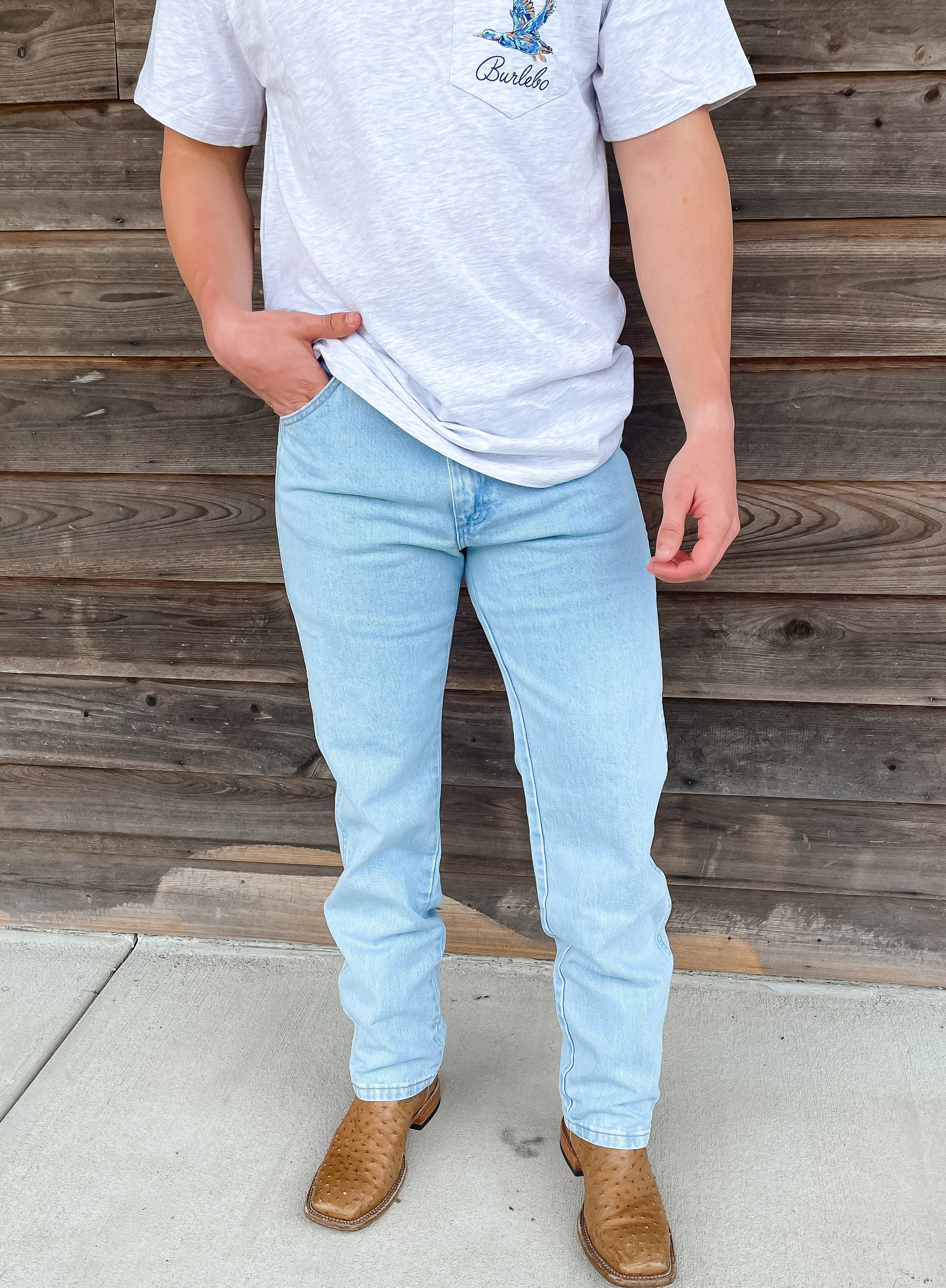 BEST-SELLER! WRANGLER COWBOY CUT ORIGINAL FIT JEANS IN BLEACH