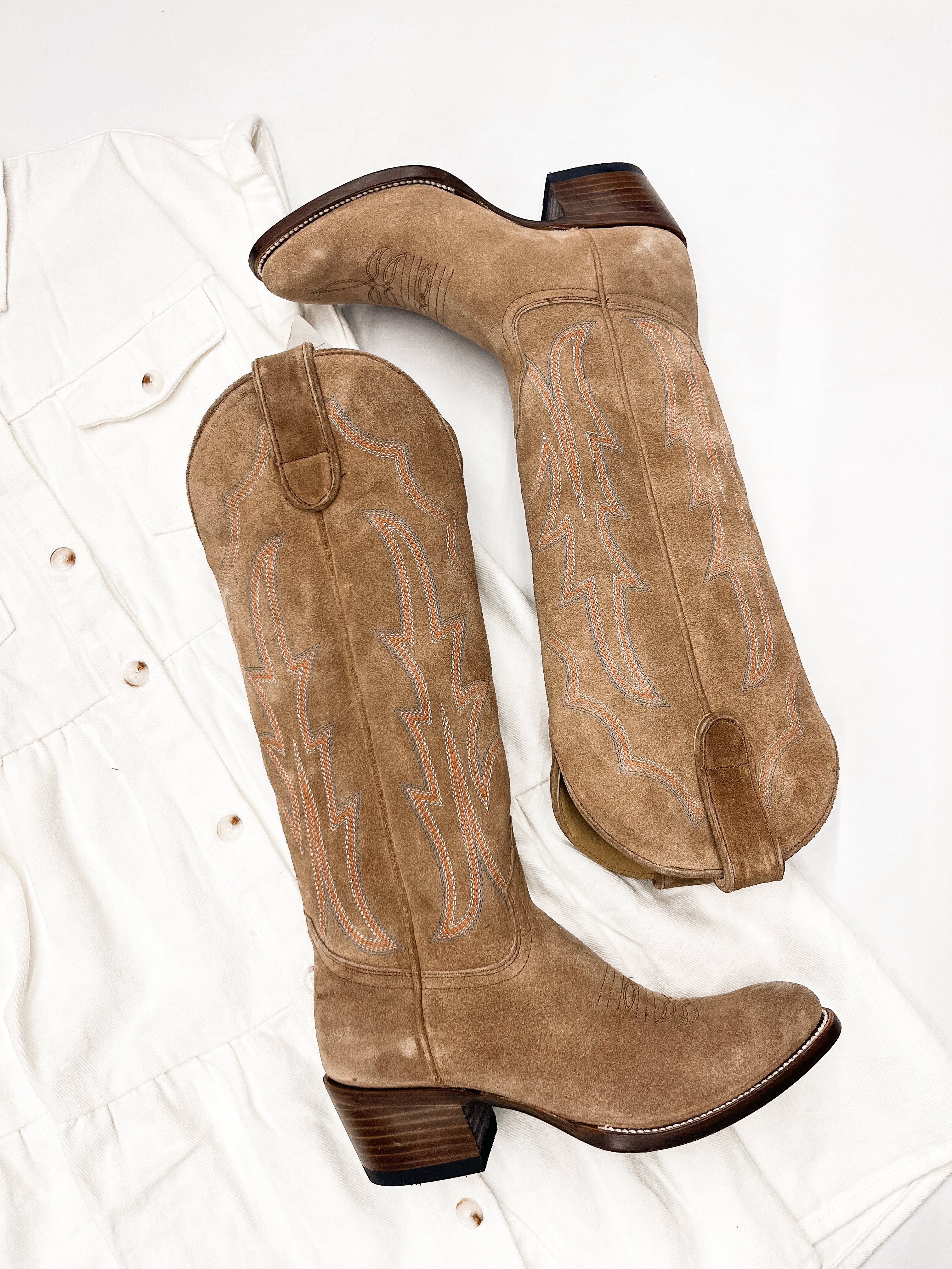 MANO SUPERIOR MACIE BEAN PARA MUJER | CUIDA TUS PROPIAS BOTAS DE GALLETAS