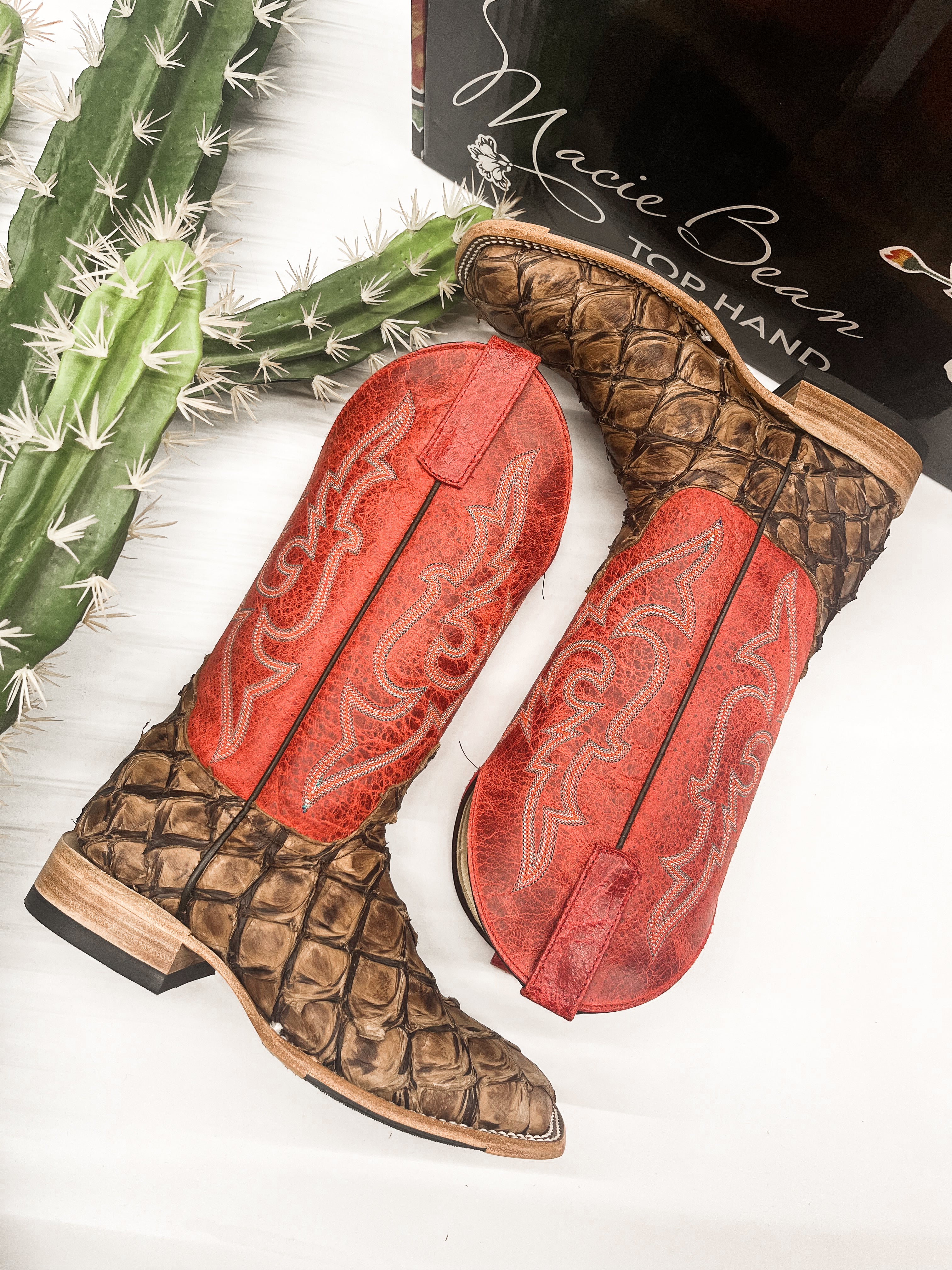 Botas de bajo Macie Bean Top Hand Cigar Matte para mujer