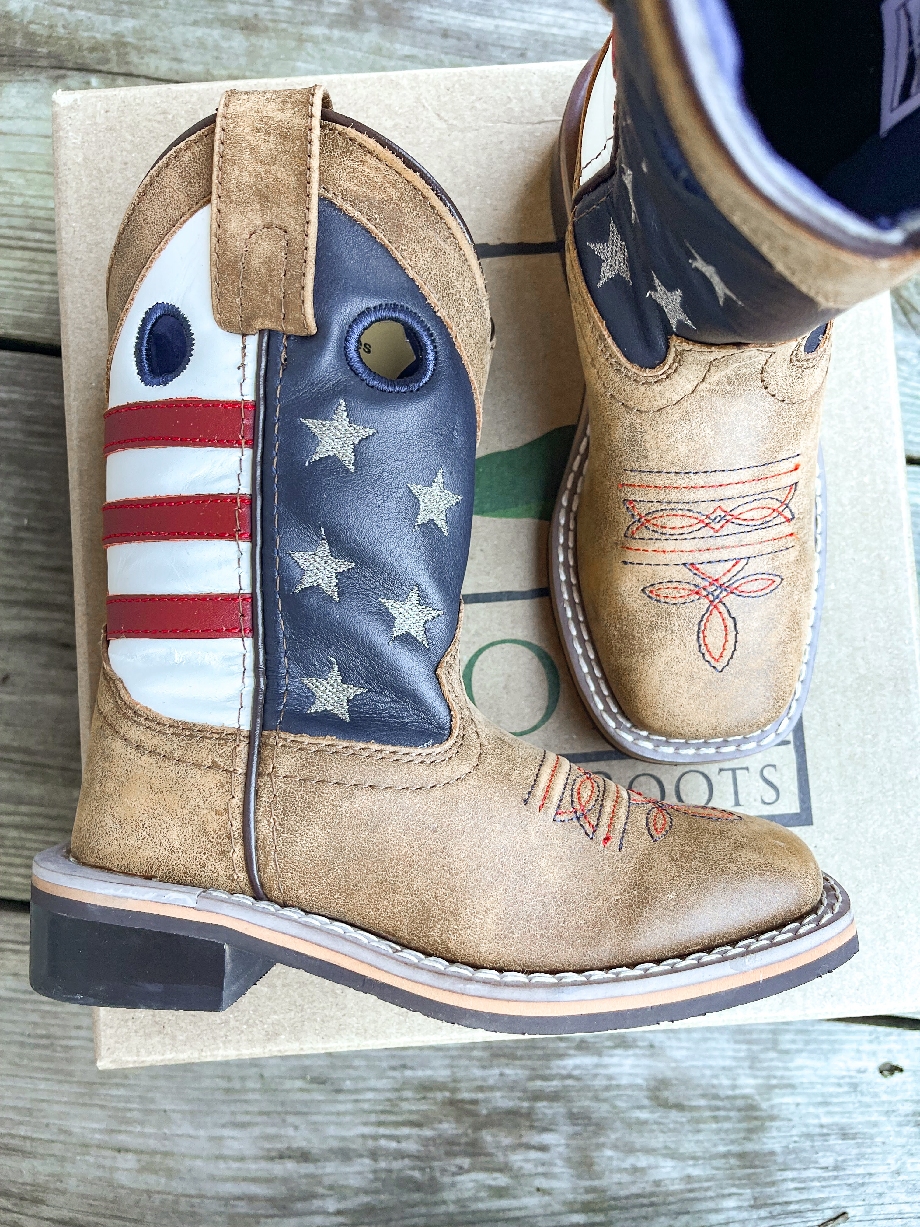 BOTA NIÑO PUNTA CUADRADA RAYAS Y ESTRELLAS SMOKY MOUNTAIN