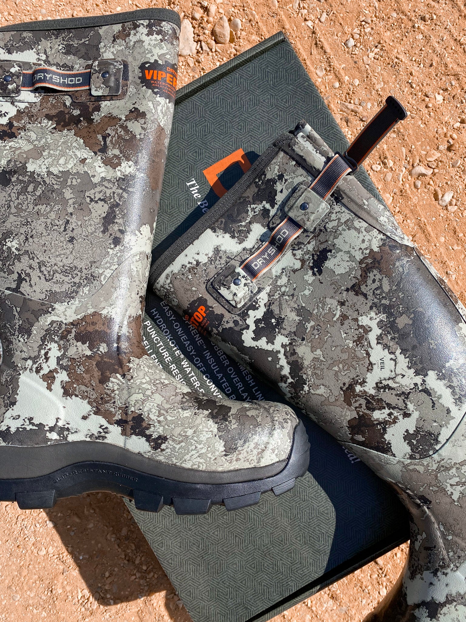 BOTA DE CAZA DE SERPIENTES VIPERSTOP CON FUERTE