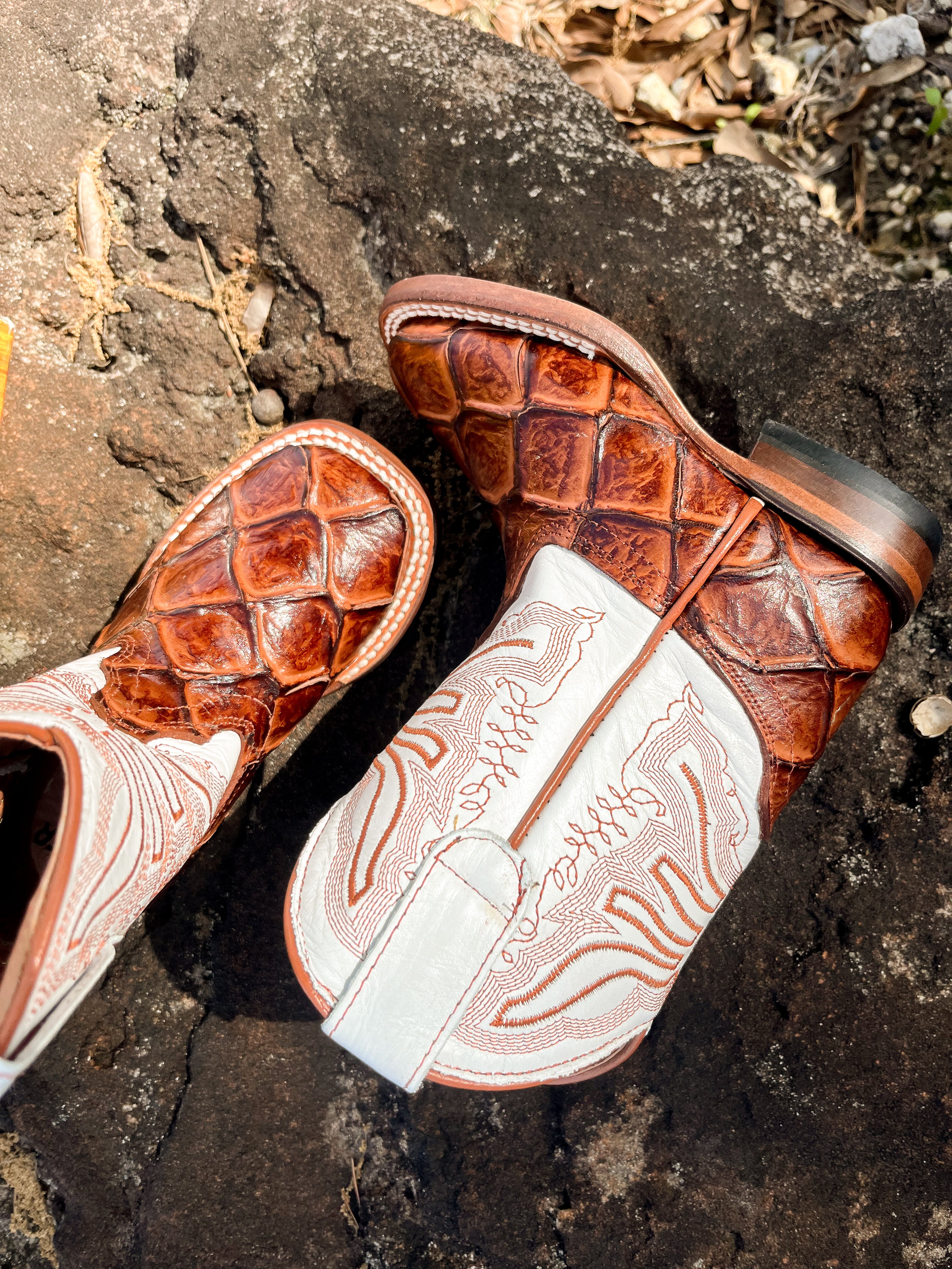 Youth Tanner Mark Arnold Fish Boot