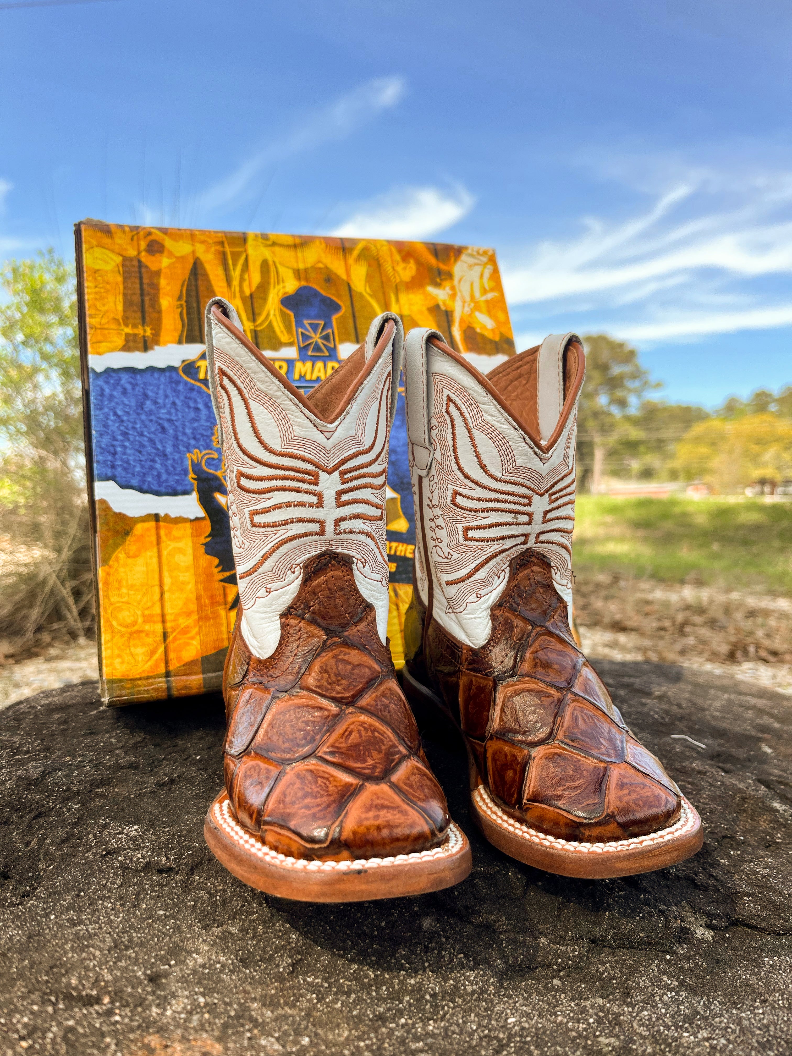 Youth Tanner Mark Arnold Fish Boot